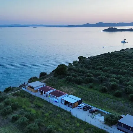 Parque de vacaciones Mobilhome Sea And Sun Pakoštane